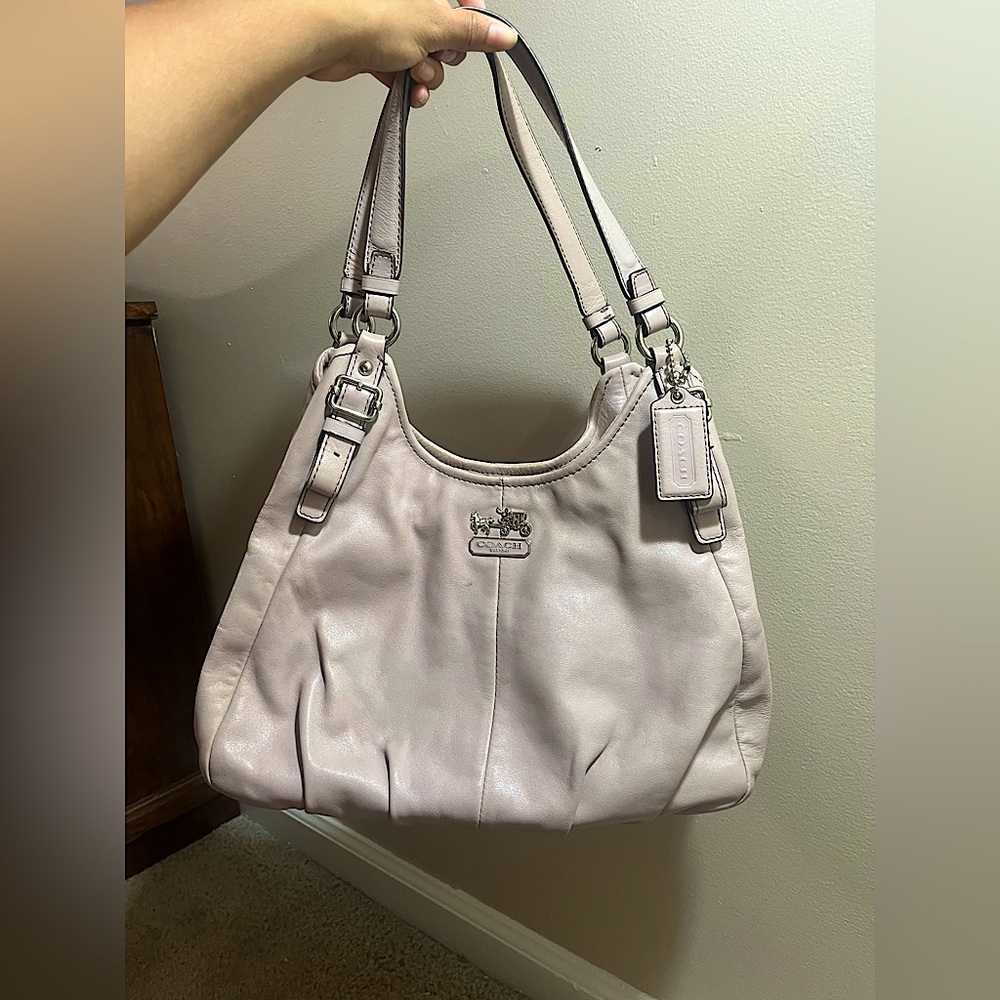 Coach madison Maggie 16503 light lavender baby pink shoulder bag